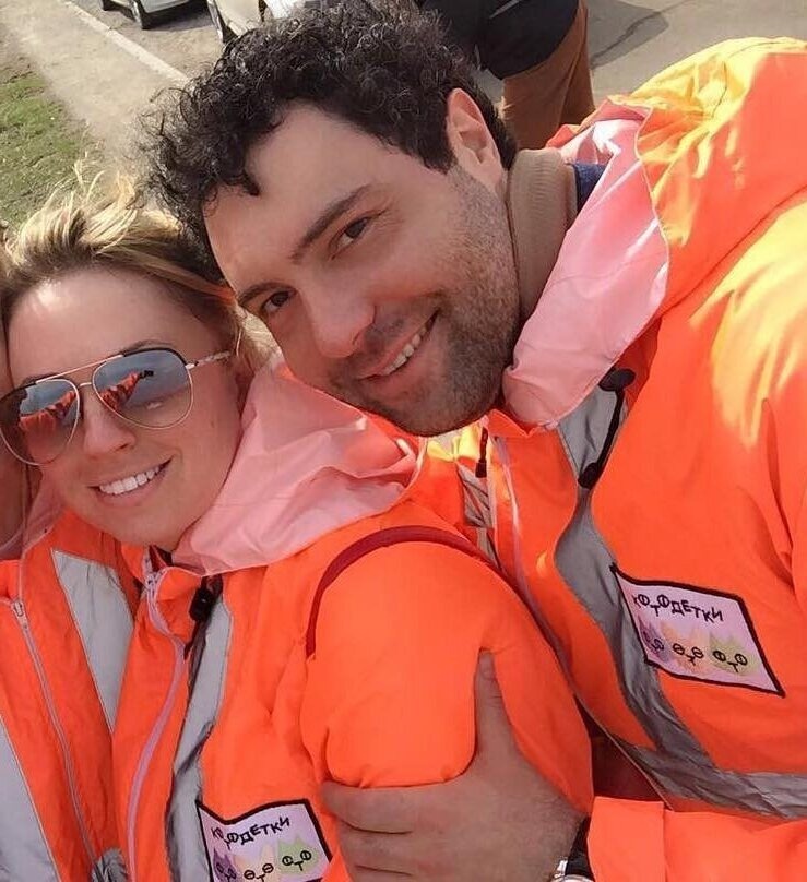 «Ему было невыносимо тяжело»: что скрывала жена Евгения Кунгурова, и как сложилась её жизнь после его ухода