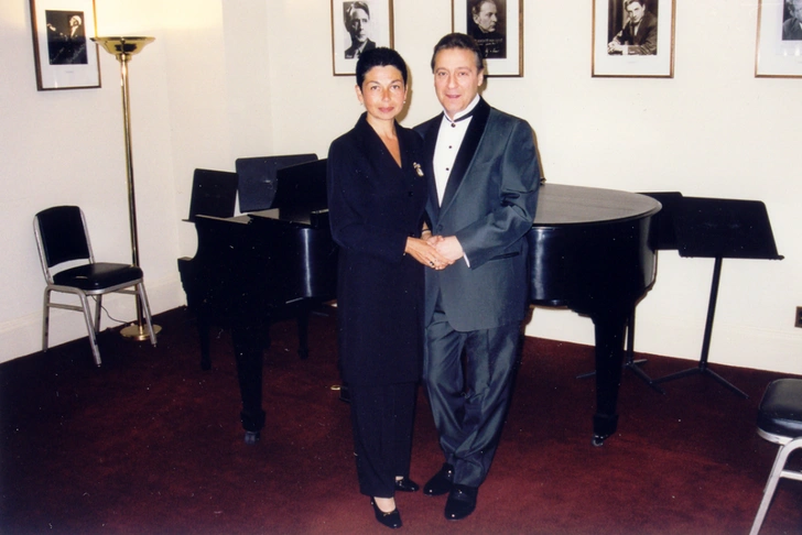 Юморист с супругой Златой