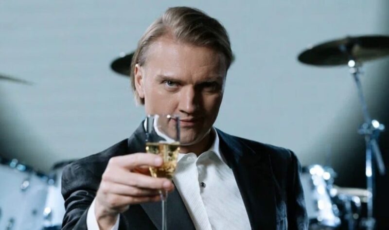 «Она никогда его не признавала»: как наследники звёзд паразитируют на славе родителей, превращая их жизнь в ад