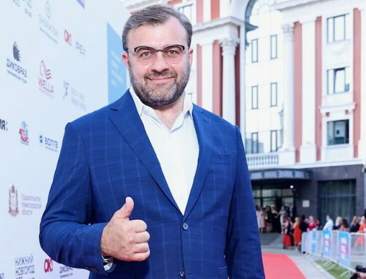 «Она родилась, когда он был женат»: как живут внебрачные дети знаменитых актёров, которым уже за 30