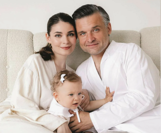 с третьей женой Марией Козаковой и дочерью Иванной