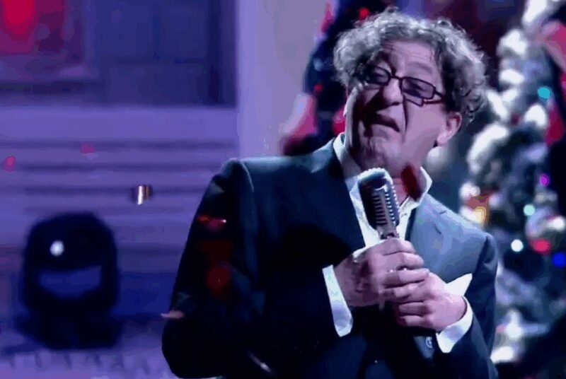 Надежда Кадышева, несмотря на слухи, активно выступает в преддверии Нового года.