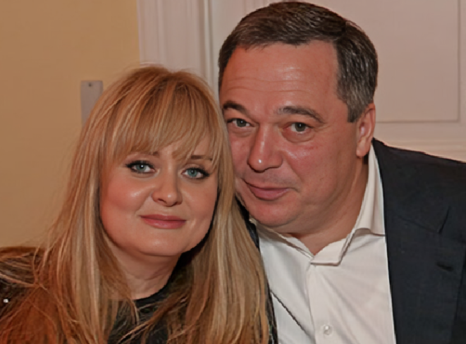 «Мне удалось не стать заложником одного образа»: почему Анна Михалкова сбежала из-под венца и вернулась к мужу-миллионеру спустя годы