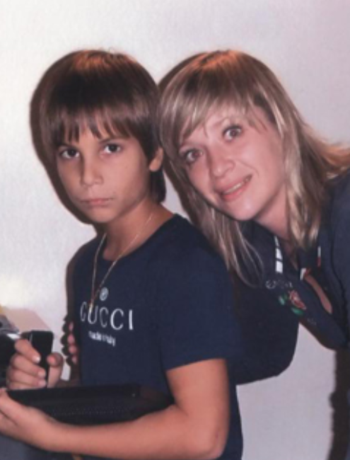 Юлия Салтовец с сыном Андреем Батуриным, лето 2010 года