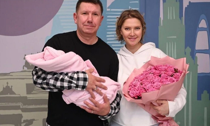 Тайны отцовства: 42-летний Тимати, 43-летний Ткаченко и 64-летний Гинзбург — «Кто скрывает мать своих детей?»