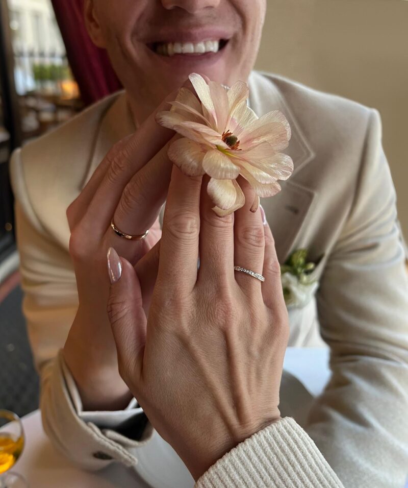 Тайные свадьбы и миллионные траты: звёздные браки, потрясшие 2025 год