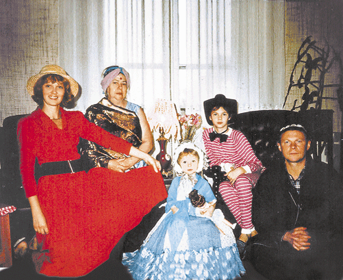 «Его отсутствие заполняло собой всё пространство»: как дочь Виталия Соломина, Елизавета, нашла себя после тяжёлой утраты в 41 год