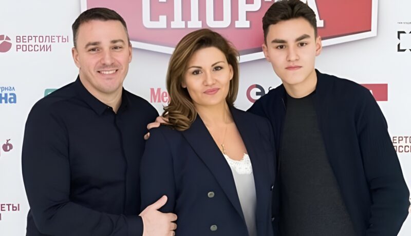 «Он сразу сказал, что я его жена»: как звезда «Иванушек» Кирилл Андреев нашёл любовь и стал дедушкой двух внучек