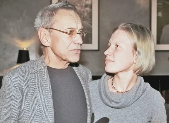 Андрей Кончаловский с внебрачной дочерью Дарьей.