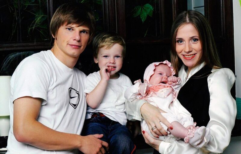 Юлия Барановская и Андрей Аршавин с детьми. Фото: АиФ