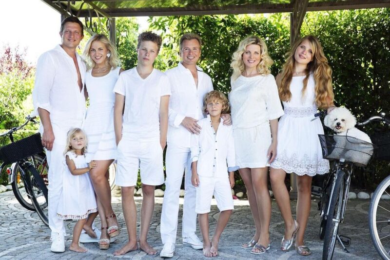 «Я ничего не подписывал!»: как бывший муж Эммы Малининой лишился родительских прав на сына Антона, которому сейчас 43 года