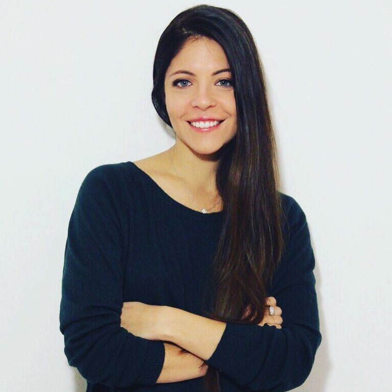 «Её уход стал настоящим шоком»: как сложилась судьба трёх дочерей Веры Глаголевой спустя 8 лет после трагедии