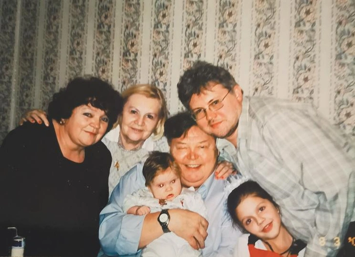 Звездный папа успел застать рождение внучки