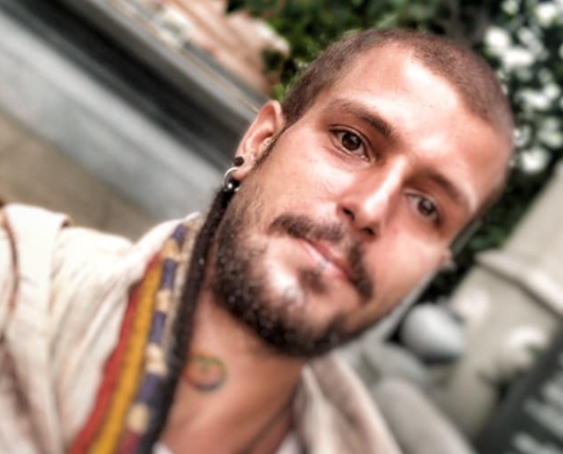 Даниил Мукасей, внук Светланы Дружининой, признаётся, что живёт сегодняшним днём и занимается музыкой, разорвав контакты с близкими.