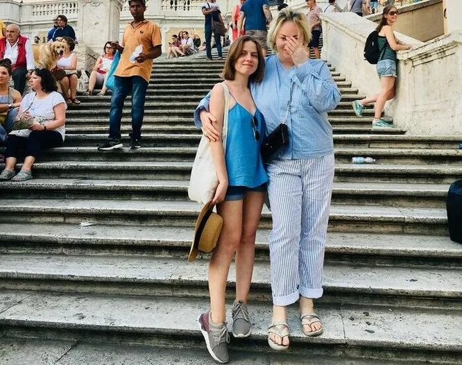 «Я упустила время»: как сын Ларисы Гузеевой вырос «классным пацаном» после тяжелого детства и почему невестка покорила строгую свекровь