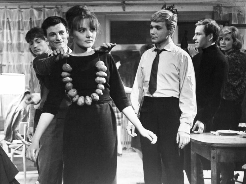 Марианна Вертинская и молодой Андрей Тарковский. Режиссёр предлагал ей руку и сердце, но получил отказ.