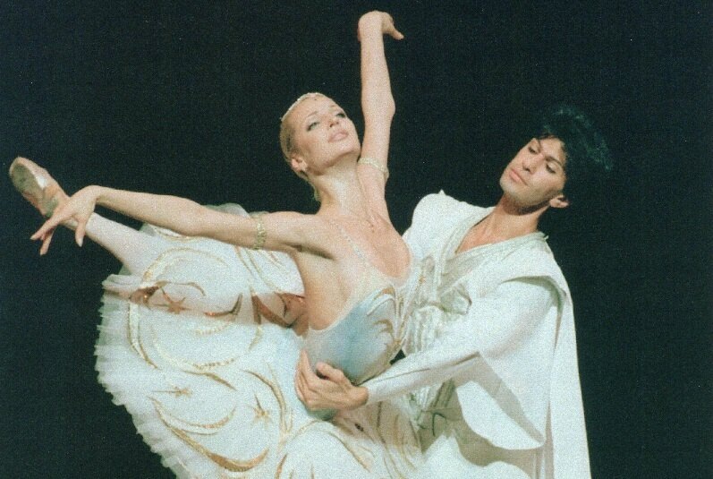 Николай Цискаридзе и Анастасия Волочкова на сцене Большого театра.