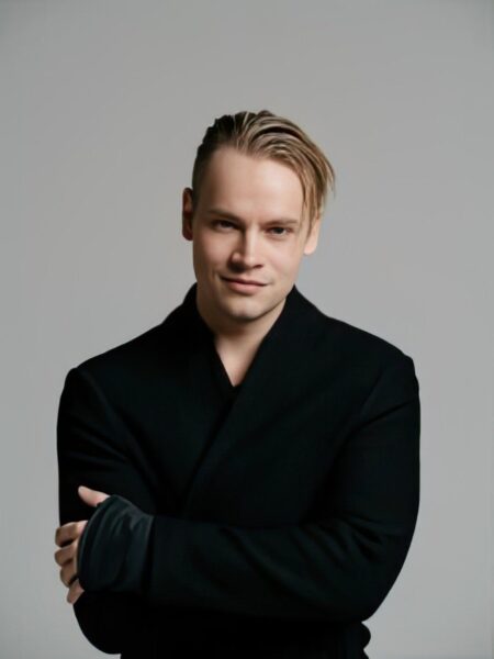 Волосы Бондарчука и Кадышева-шатенка: «Как они так изменились?!» — невероятные метаморфозы звёзд на заре карьеры