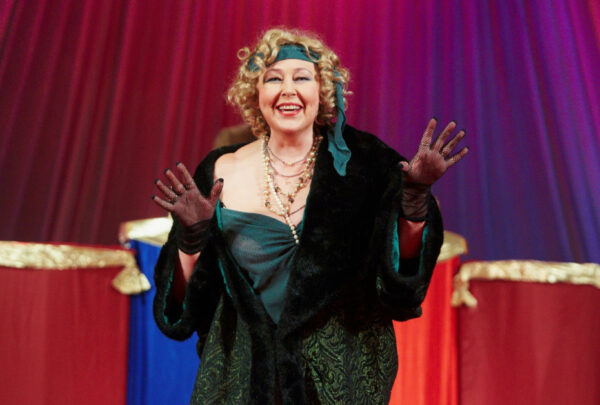 «Он изменил ей с Гундаревой»: чем обернулись два брака 70-летней звезды «Белых рос» Натальи Хорохориной