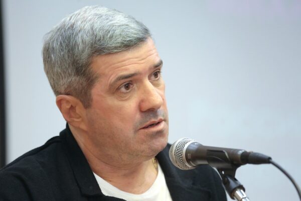 «Это уже не закон, а декоративная вывеска»: почему Верховный суд лишил 69-летнюю Ларису Долину московской квартиры за 112 млн рублей