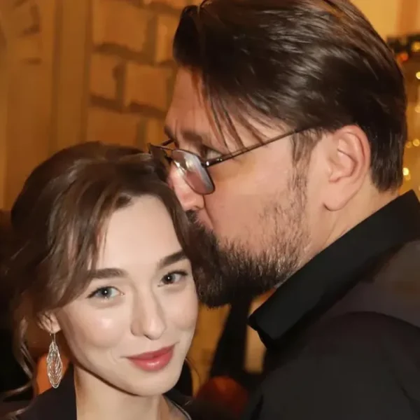 «Я развожусь!»: Виктор Логинов снова остался один?