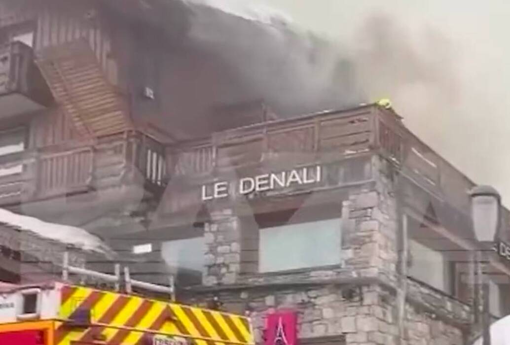 «Скандальный бутик Rendez-Vous в Куршевеле загорелся»: более 260 человек эвакуированы