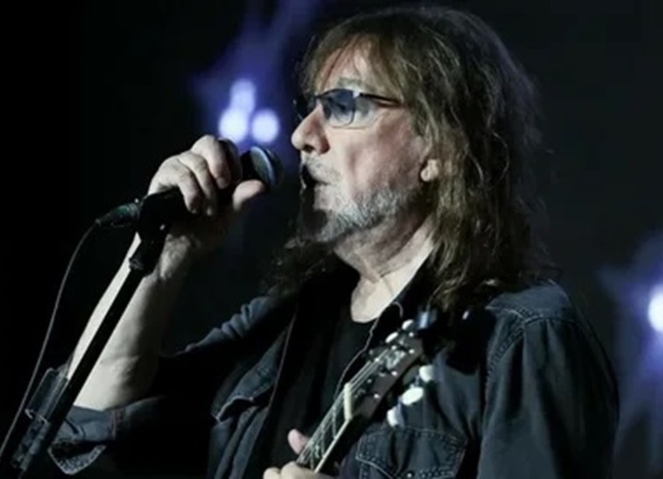 eae11fd97db1b9148dd02acfaace719f-1