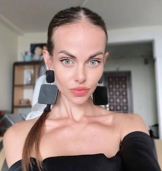 «Слишком искусственно!»: как выглядит жена 40-летнего Станислава Бондаренко, которую он нашёл по фото в соцсетях