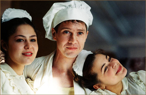 Дебют в кино: Елена Лядова в фильме «Космос как предчувствие» в 2005 году.