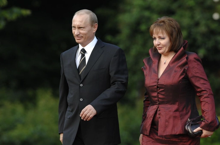 «За все время мы ни разу не отмечали годовщину свадьбы», — признавалась Людмила Путина