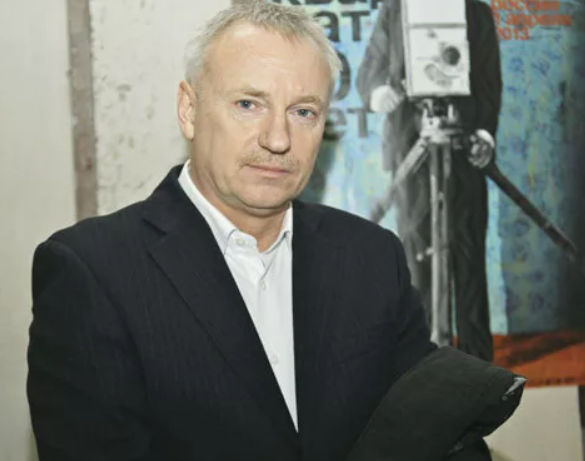 «Я оказался в очень неприятной ситуации»: как 92-летний Станислав Любшин ушёл от жены после 40 лет брака к студентке