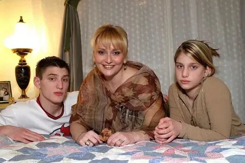 «Я женюсь на этой высокой девочке»: почему единственный мужчина Ии Нинидзе не дожил до свадьбы, оставив актрису с двумя детьми?