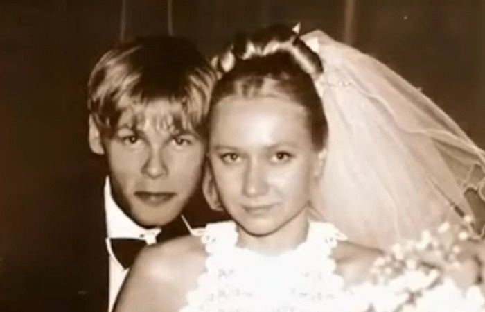 Свадебное фото Ильи Соколовского, ознаменовавшее начало новой главы.