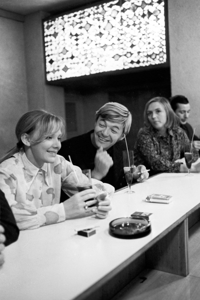 До Савельевой Збруев уже успел жениться на актрисе: с Валентиной Малявиной актер развелся из-за ее измены