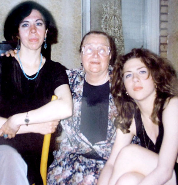 «Он был далёк от идеала»: дочь Анатолия Папанова в 70 лет, как сложилась жизнь Елены Папановой