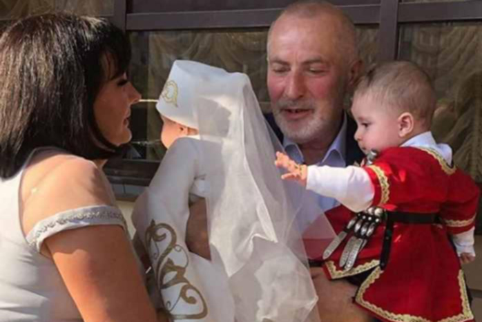 Новая жена родила от строителя двойню