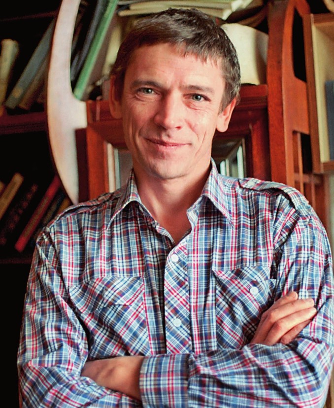 В 2000 году Валерию Приёмыхову диагностировали опухоль мозга.