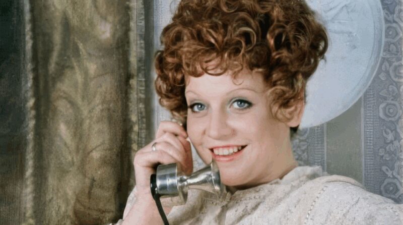 Светлана Крючкова в одном из своих ярких кинообразов