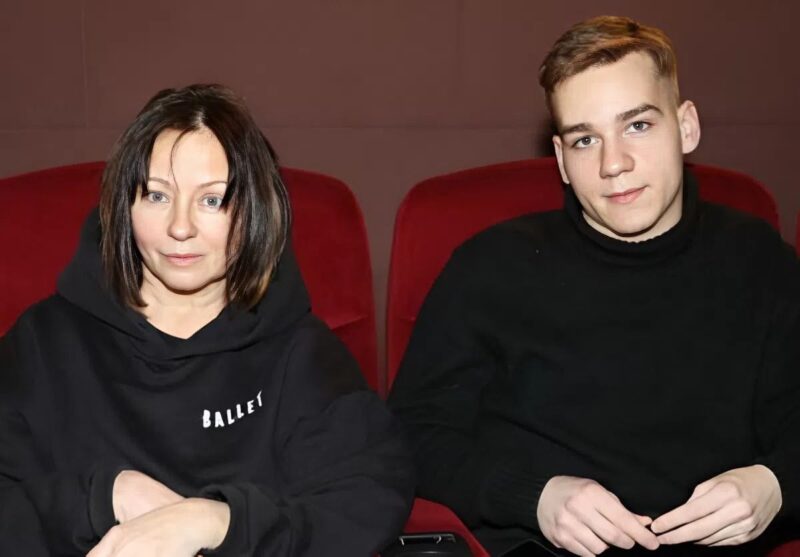 Евгения Добровольская с сыном Яном.