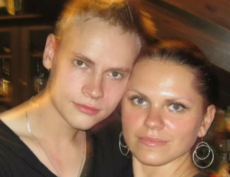 «Не цепляют»: как живет 34-летний Ярослав Дронов, чьи жены старше и как выглядит его дочь