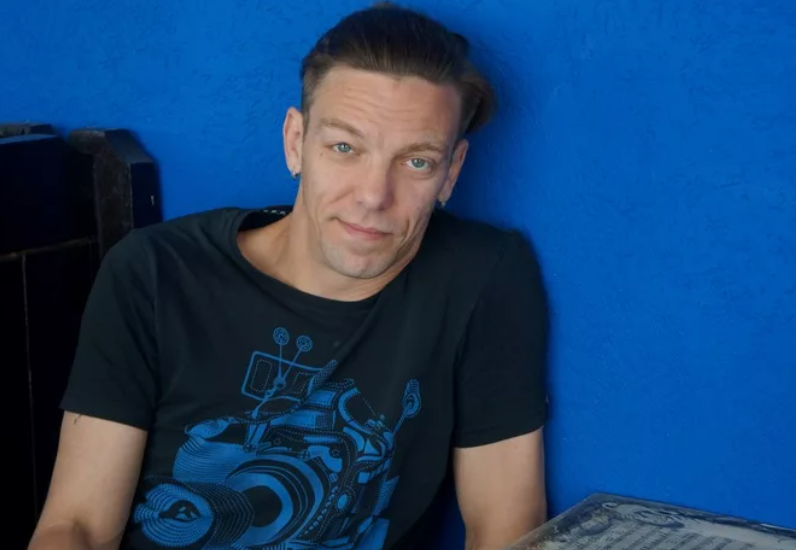 Старший брат Ольги, Антон Арнтгольц, также связал свою жизнь с театром