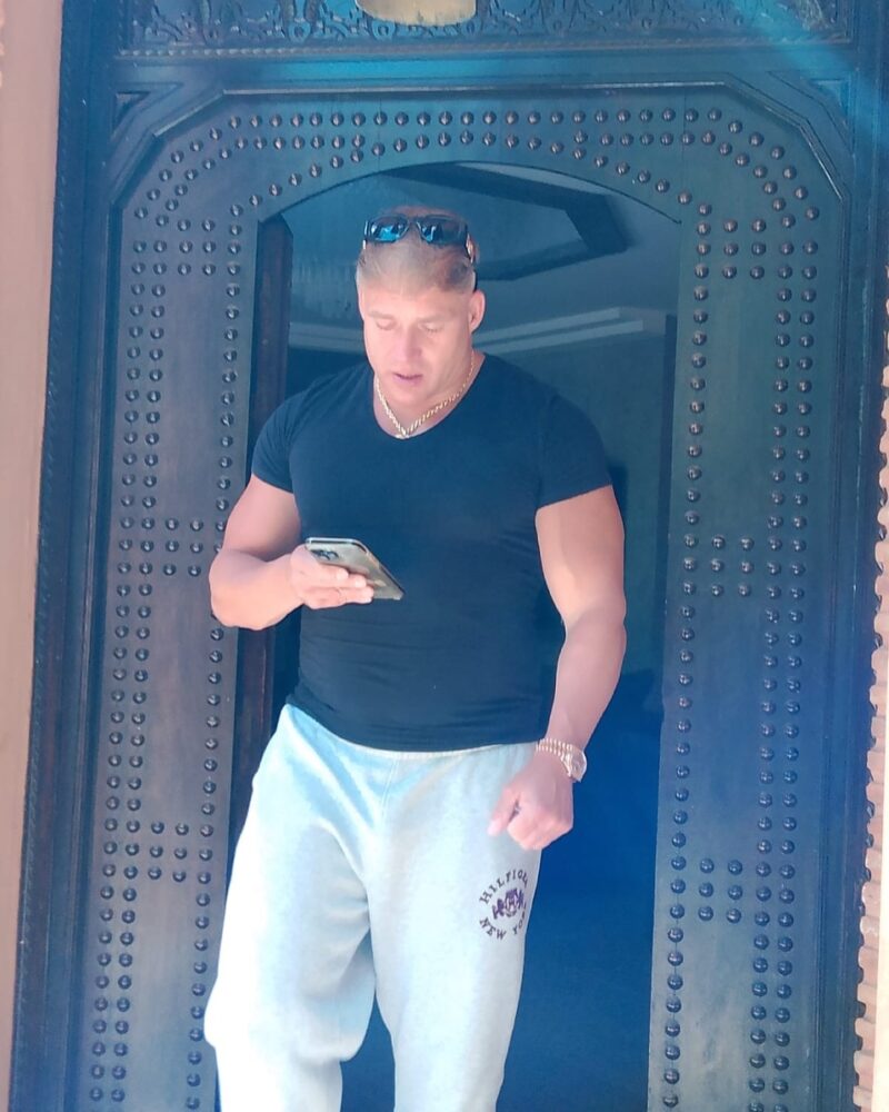 «Мой Дмитрий — магистр экономики»: как сейчас выглядит 43-летний сын 69-летней Натальи Андрейченко