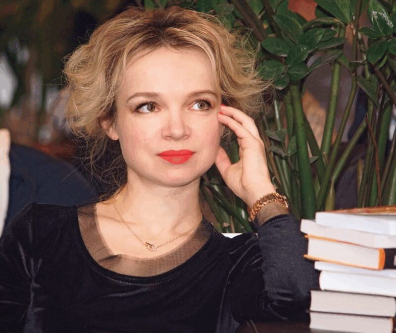 «Без него не смогу быть счастливой»: чем обернулся брак 37-летней пианистки с Арменом Джигарханяном