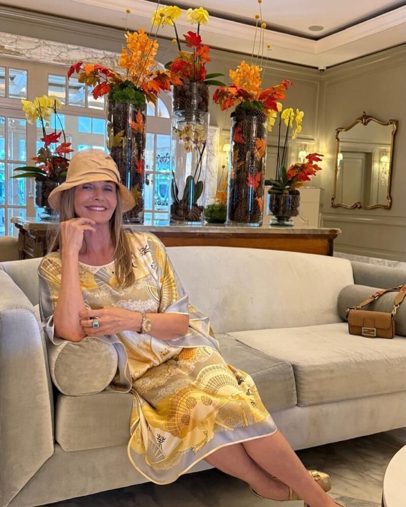 «Мой Дмитрий — магистр экономики»: как сейчас выглядит 43-летний сын 69-летней Натальи Андрейченко