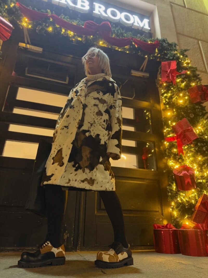 «Зубы словно мешают ей говорить»: как выглядит Ксения Стриж спустя 9 лет после «омоложения» к 50-летию с мужем, моложе на 16 лет