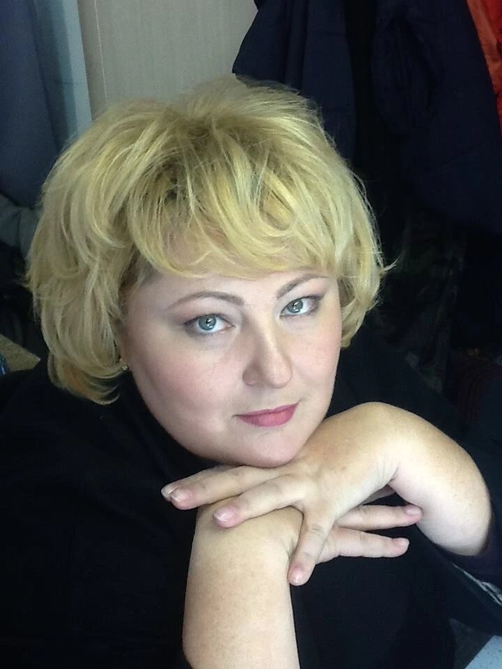 Юлия Сулес в молодости, до обретения всенародной популярности.