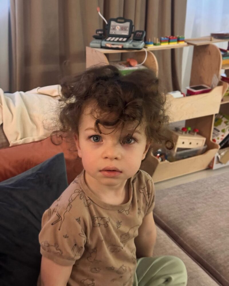 «Я для неё — просто кошелёк»: чем обернулся первый брак Александра Шоуа и как он общается с 25-летней дочерью