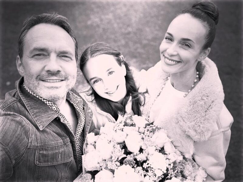 «Она была в панике»: как дочь Анны Снаткиной в 12 лет стала звездой и сколько получила за первую роль