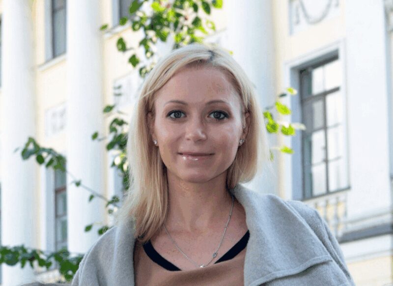 «Он просто сказал, что несчастен»: как сложилась жизнь Елены Бережной после ухода мужа и чем заняты ее дети