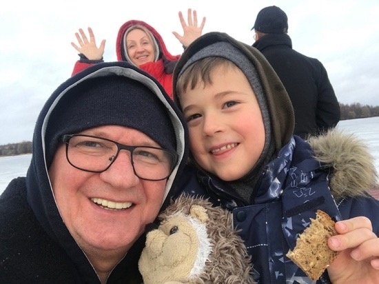 «Он сам себя балует»: в 53 года Андрей Ильин стал отцом, но о сыне сказал лишь в 65